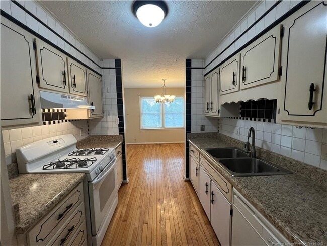 Photo - 5214 Rockingham Rd