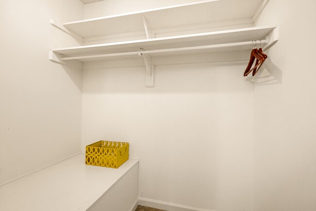 Photo - MONTICELLO APTS