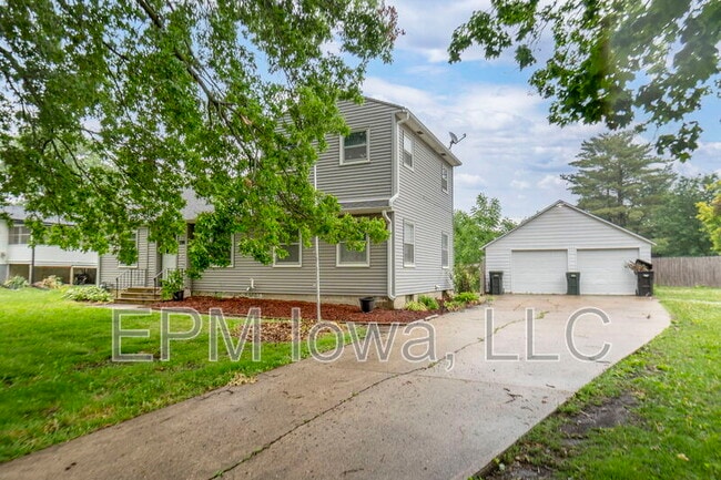 Photo - 3310 Rownd St