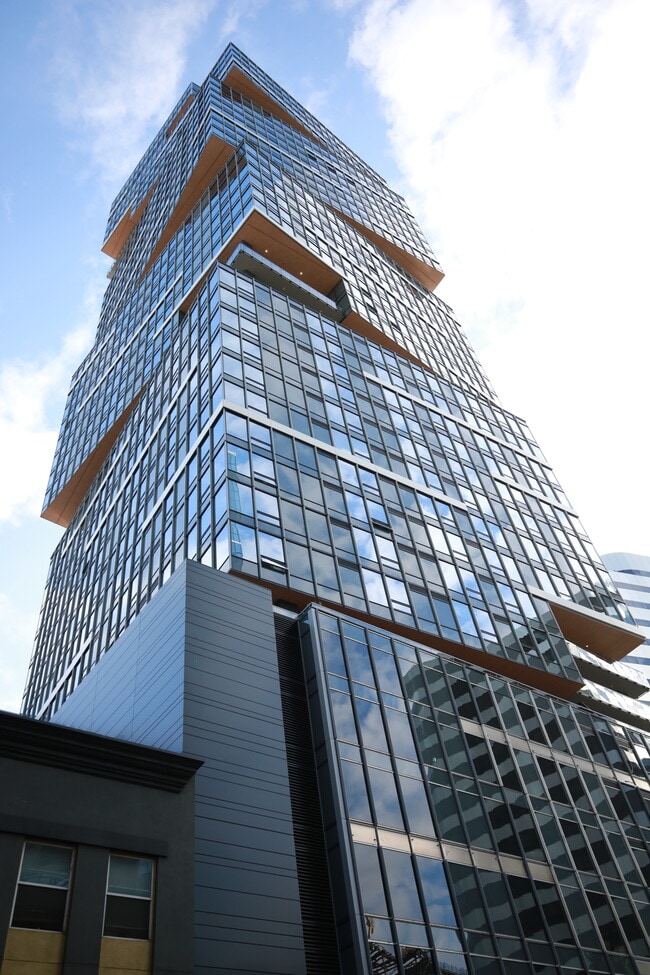 Building Photo - 1808 Minor Ave Unit 804