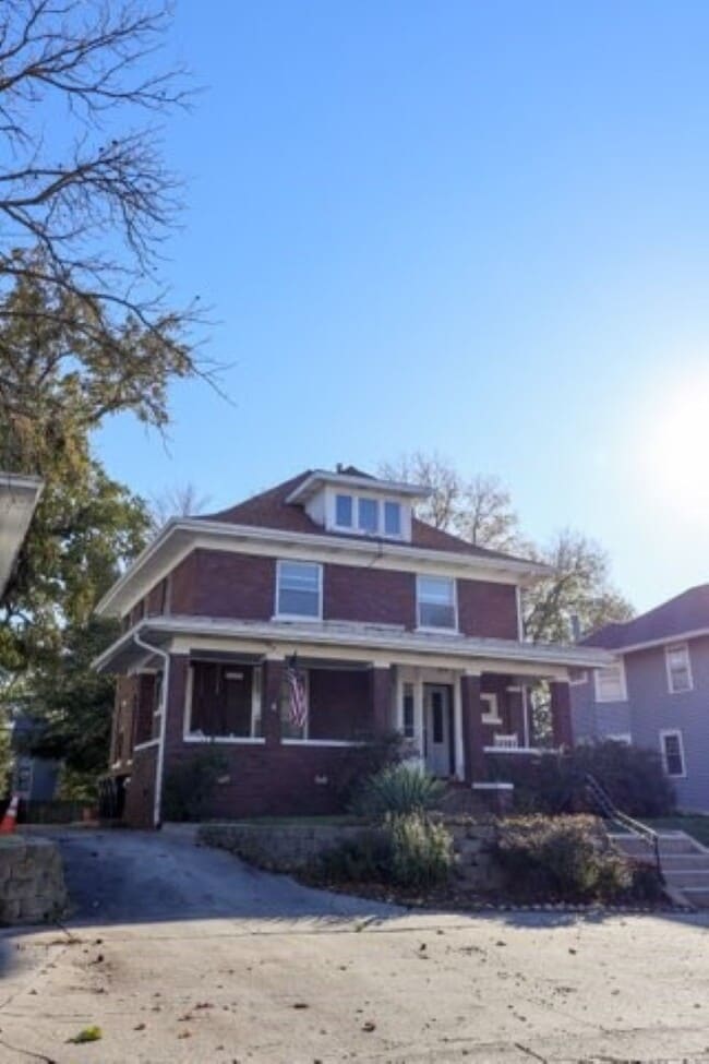 Photo - 4909 California St Unit #3