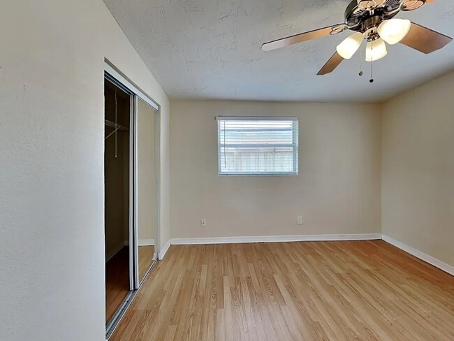 Photo - 15147 Harding Ave