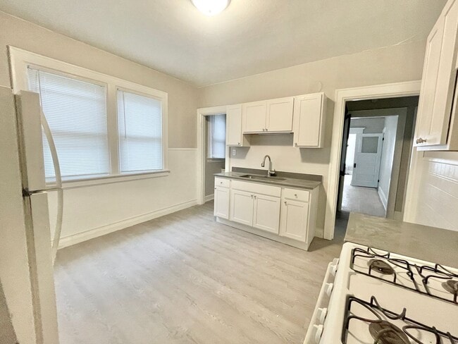 Photo - 2626 N Fratney St Unit 2628 (Upper Front)