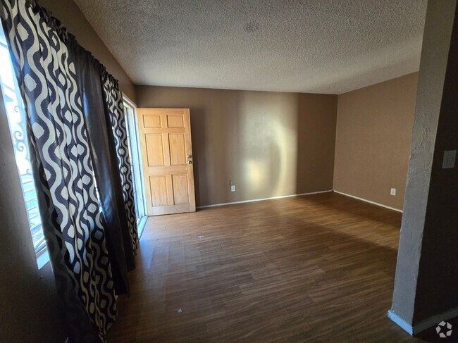 Building Photo - 1520 Mount Vernon Ave Rental