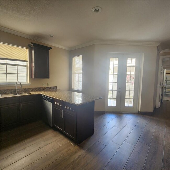 Photo - 903 W Sumner St Townhome