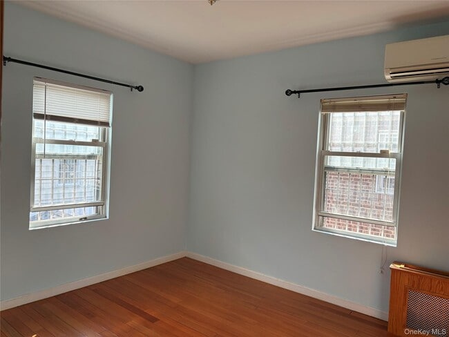 51-15 Bowne St