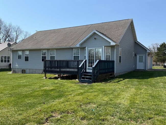 Photo - Available 04/01/2026....  MONTH TO MONTH TIL JUNE 2026