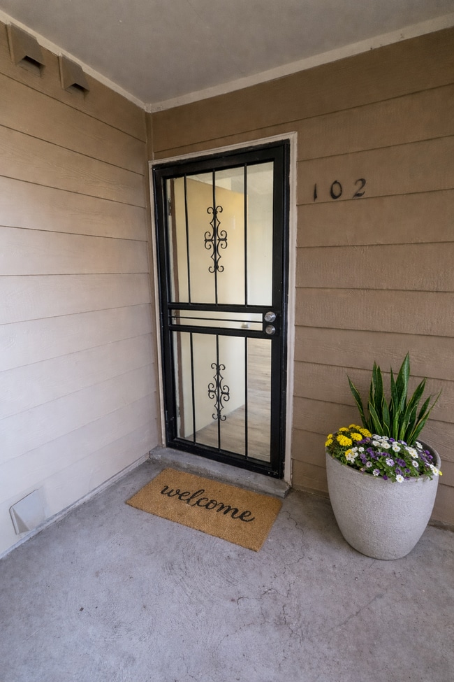 Digitally Staged - 3053 S Ursula Cir Unit 102