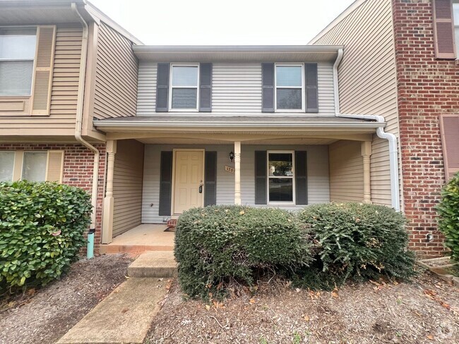 Building Photo - Newly Remodeled 3BD, 3.5BA Raleigh Townhom... Rental