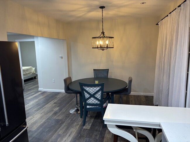 Comedor - 18 Pope St Unidad #2