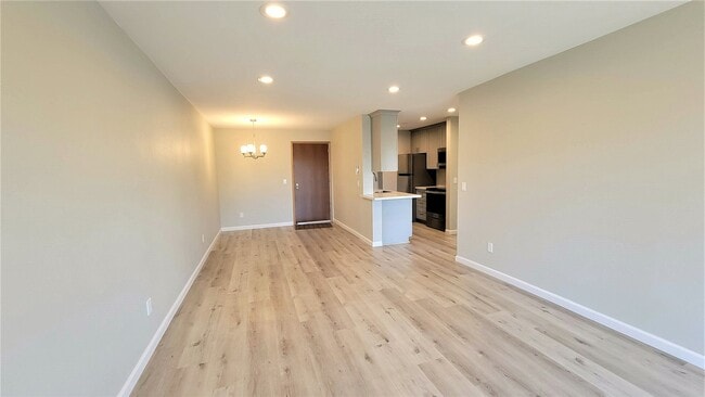 Photo - 29300 Dixon St Unit 215