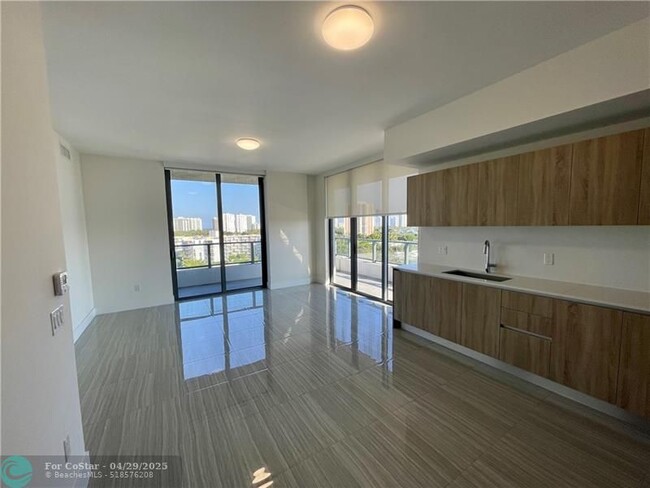 Photo - 2960 NE 207th St Apartment Unit 917