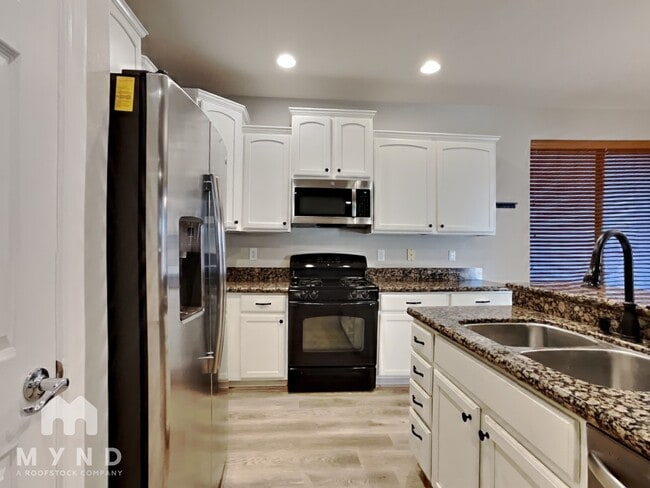 Photo - 19075 E Pelican Dr