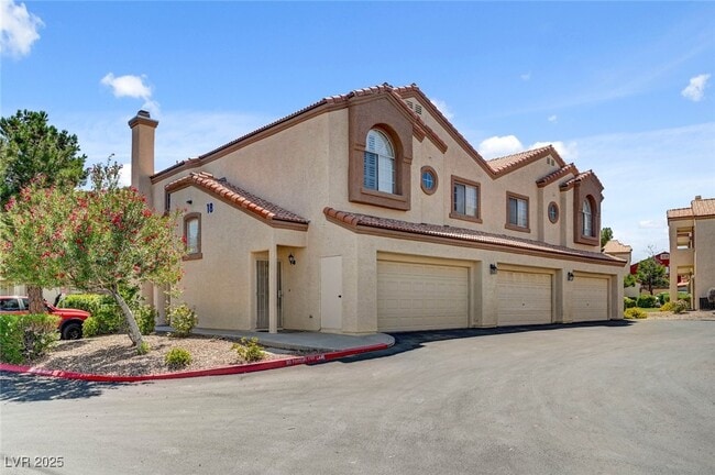 Photo - 8301 Boseck Dr Unidad 135 Rental