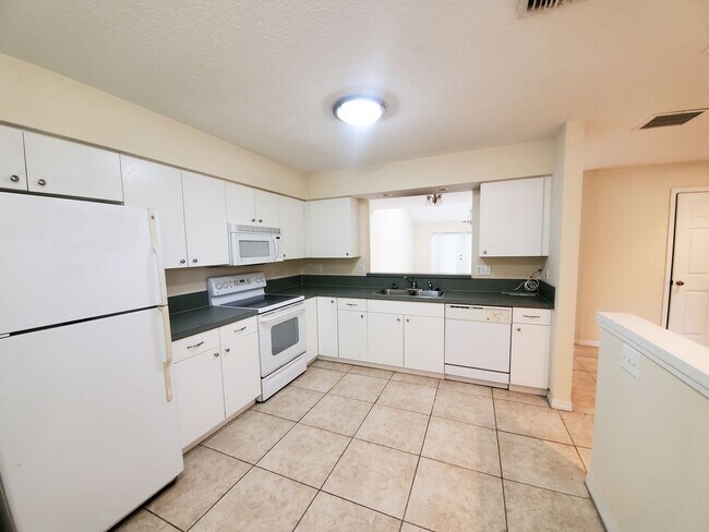 Photo - 503 6th St