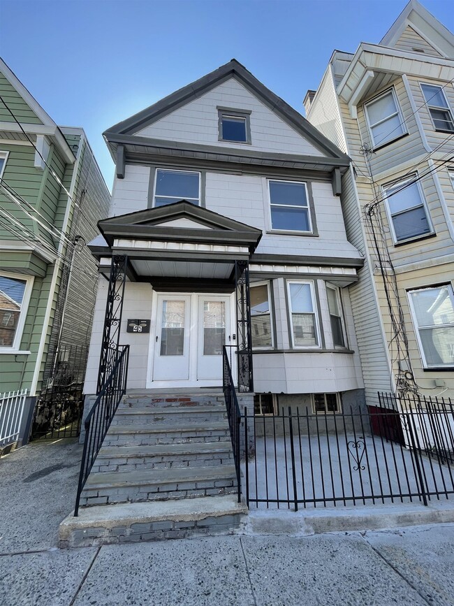 Building Photo - 45 Greenville Ave Rental