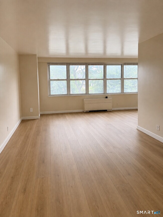 Photo - 2625 Park Ave Unit 3F