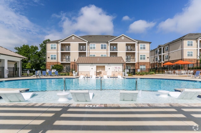 Building Photo - The View at Paris Mountain Rental