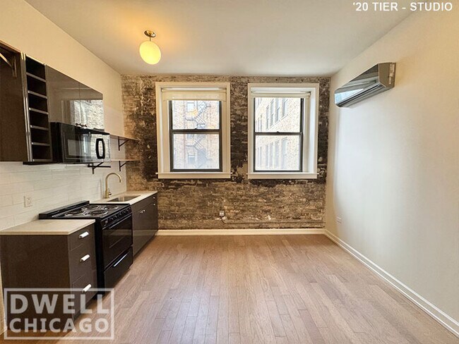 Photo - 110 W Chicago Ave Unit S