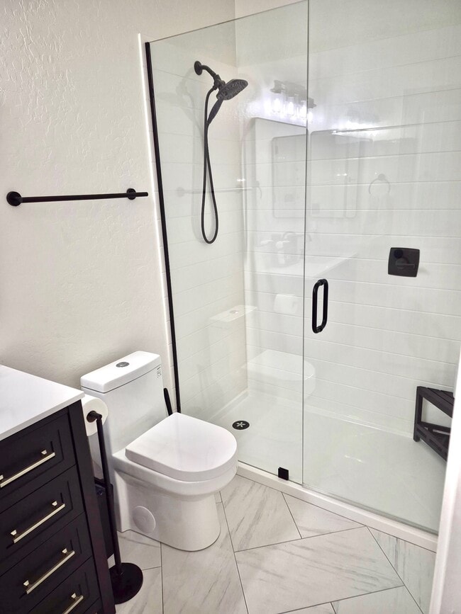 Photo - 719 S Longmore St