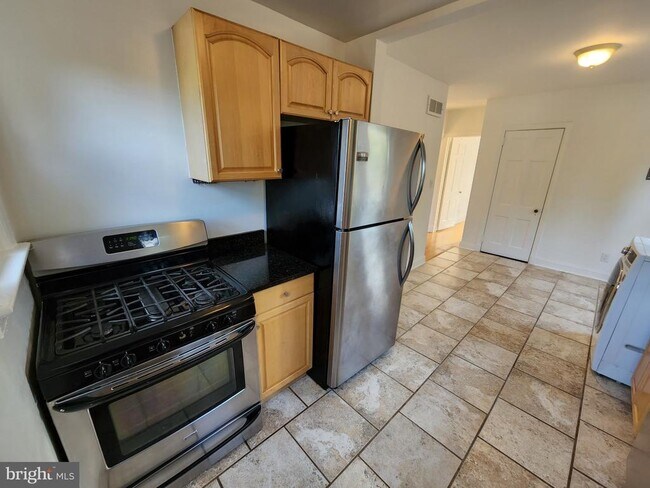 1227 N Utah St Unit 2