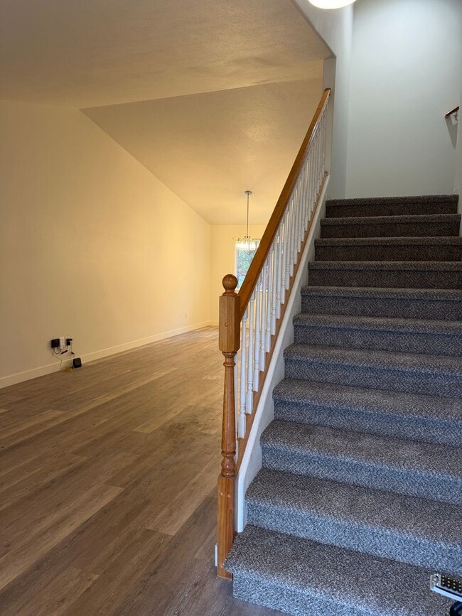 Photo - 4 Bedroom Duplex for Rent