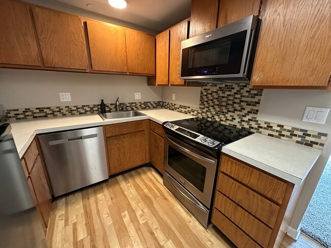 Building Photo - West Lake West Unit 311