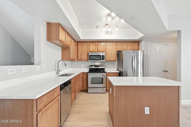 Photo - 900 S 94th St