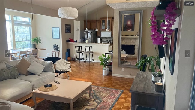 Building Photo - 3809 Spicewood Springs Rd Unit Apt 139