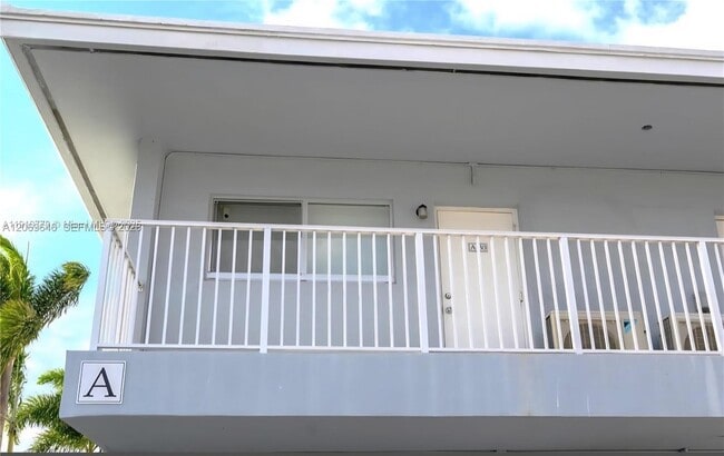 Photo - 2170 NE 51st Ct Unidad A30