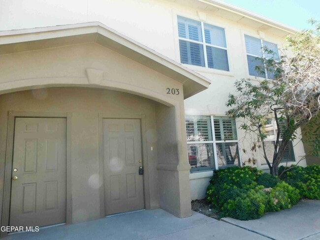 Building Photo - 10051 Railroad Dr Rental