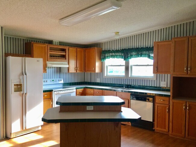 Photo - 629 Cypress Creek Rd