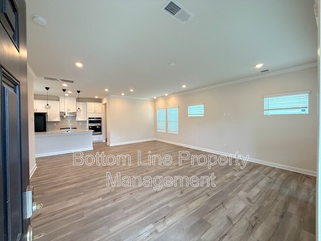 Photo - 629 Cranford Dr