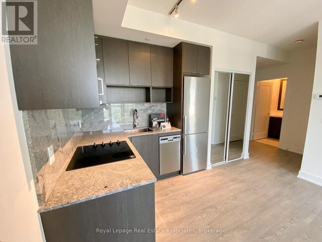 Photo - 7 Mabelle Ave Unité 3603