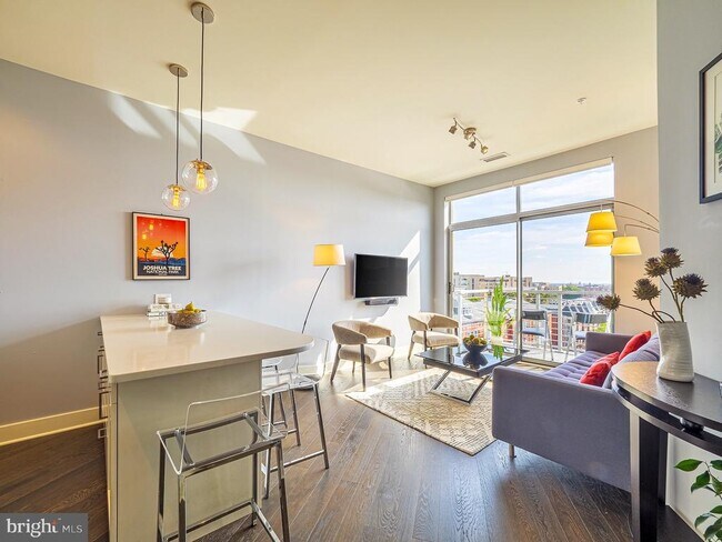 Photo - 2550 17th St NW Unit 613