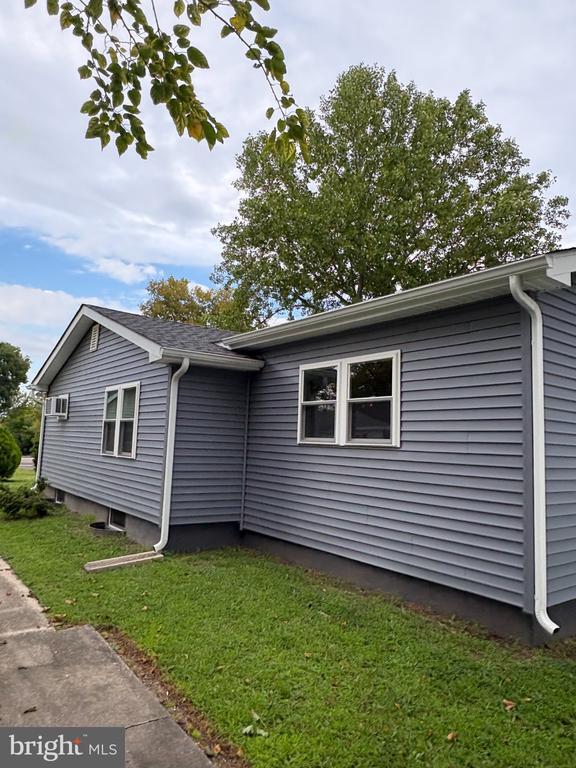 119 W Elmer St