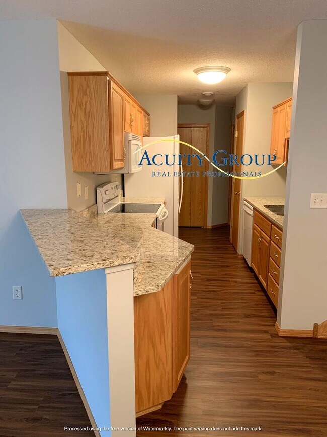 Photo - 3BR, 2BA, Champlin Townhome for Move in as soon as 9/1/2026