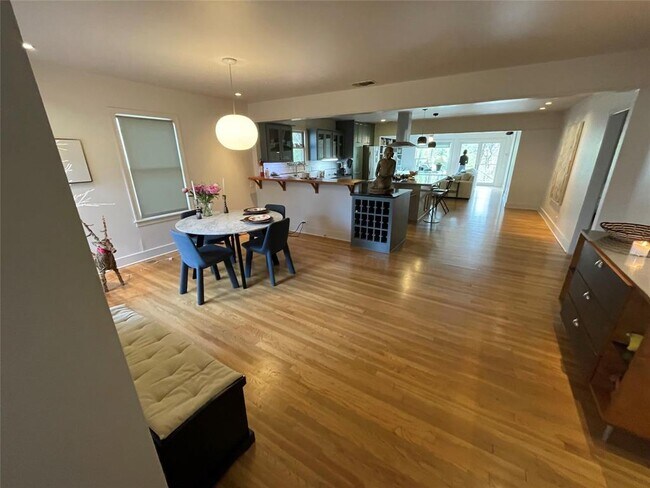 Photo - 1415 Travis Heights Blvd