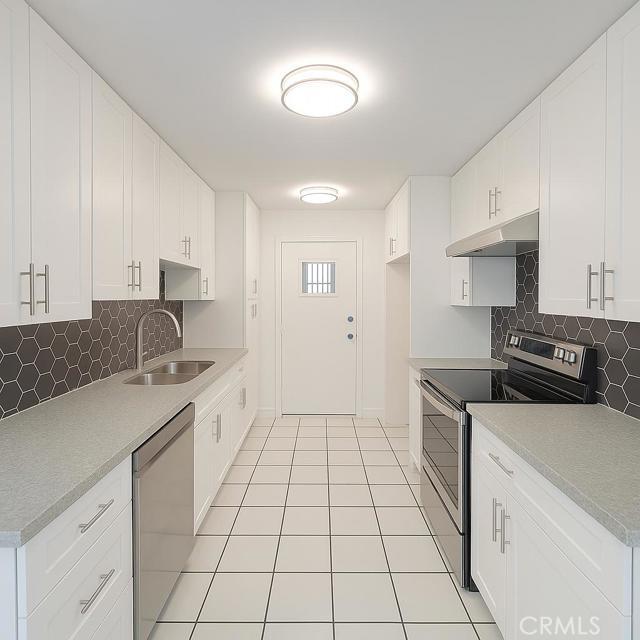 Photo - 5301 Balboa Blvd Unit E11