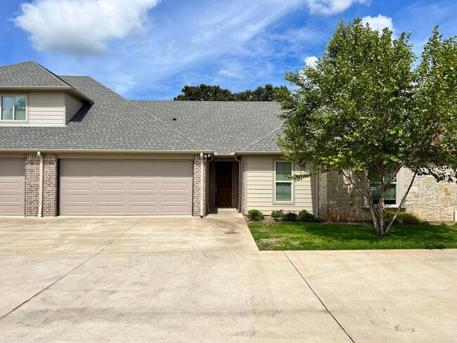 Building Photo - 2976 Elkton Trail