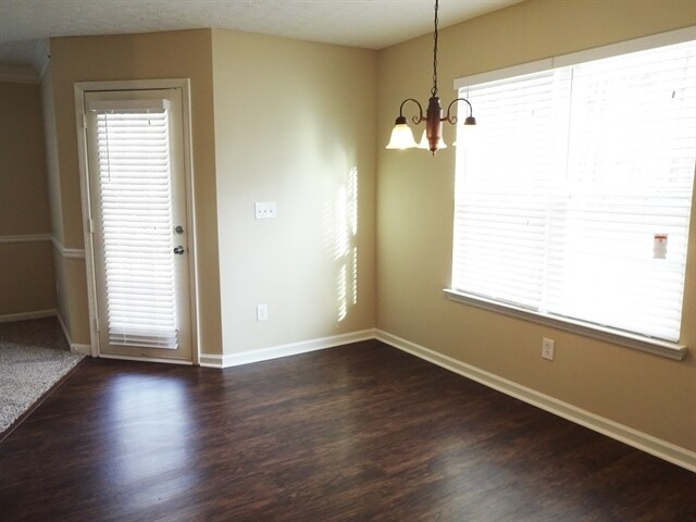 Photo - 1254 Opie Ln