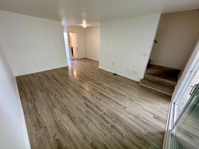 Photo - 1815 Armour Ln