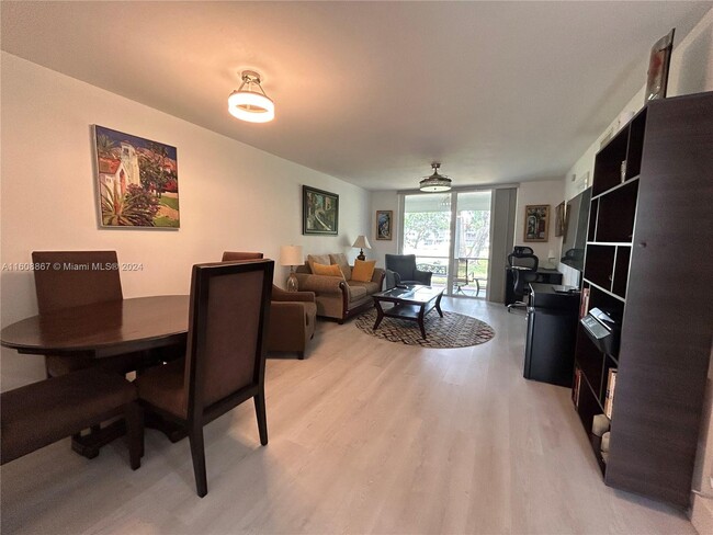 Photo - 700 S Hollybrook Dr Condo Unit 105