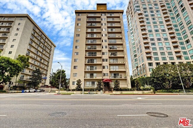 10747 Wilshire Blvd Unit 1002