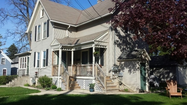 Exterior - W59N408 Hilbert Ave