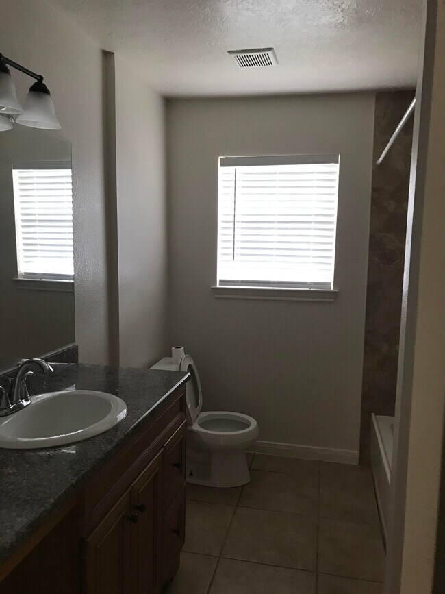 Photo - 4727 10th St