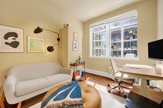 Photo - 63 E Cedar St