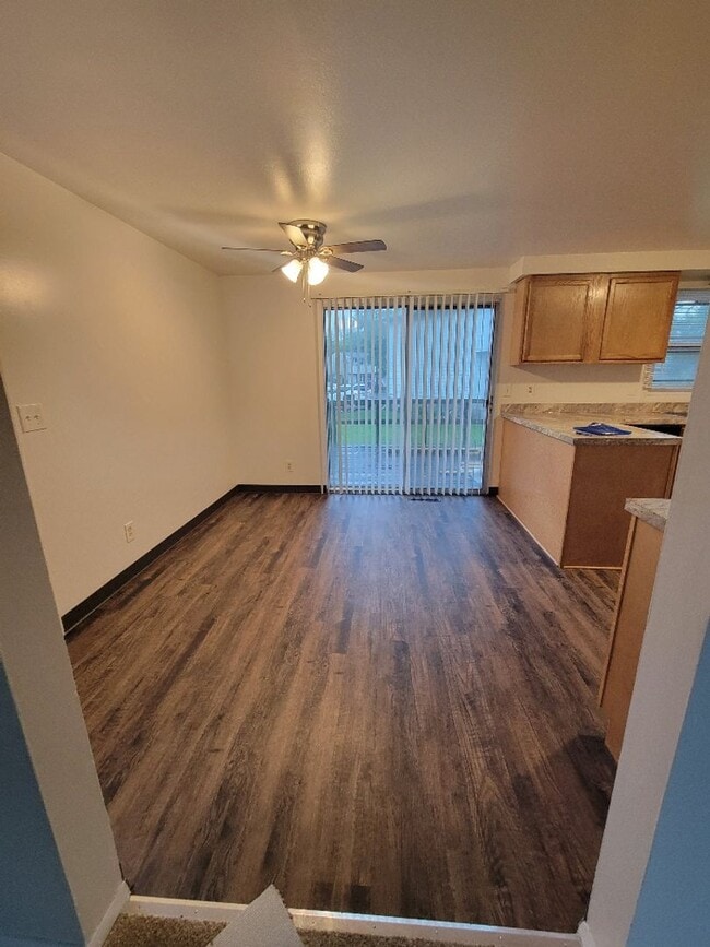 Photo - 618-18.5 Sunflower Dr