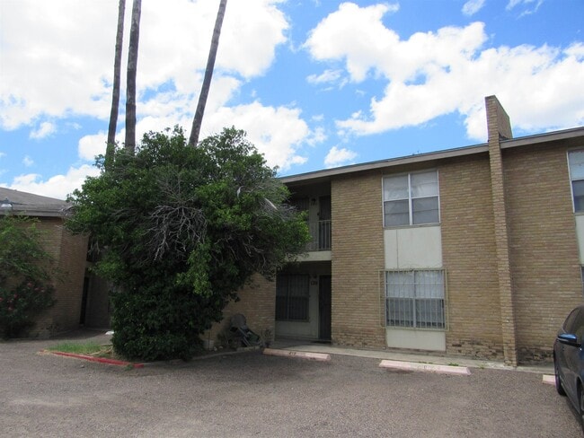 Photo - 5302 Springfield Ave Unit 220