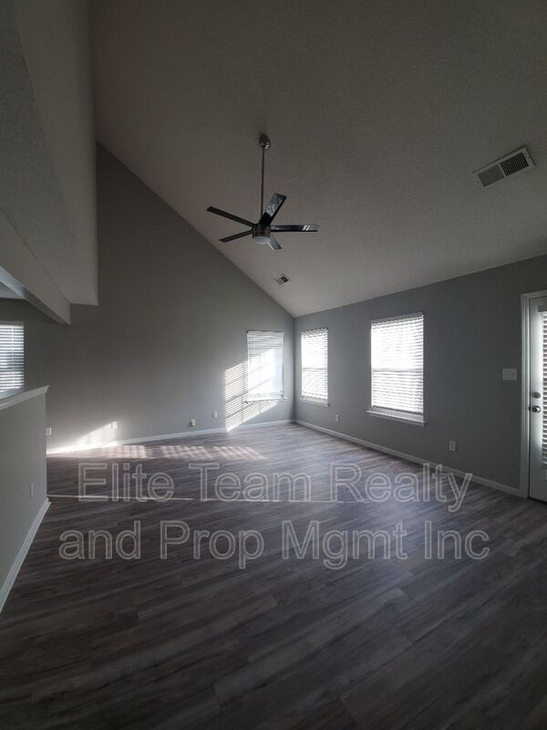 Photo - 10623 Campion Ct